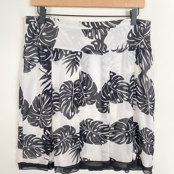 Worthington Pleated Foral Skirt, Size 10 - Picture 1 of 9